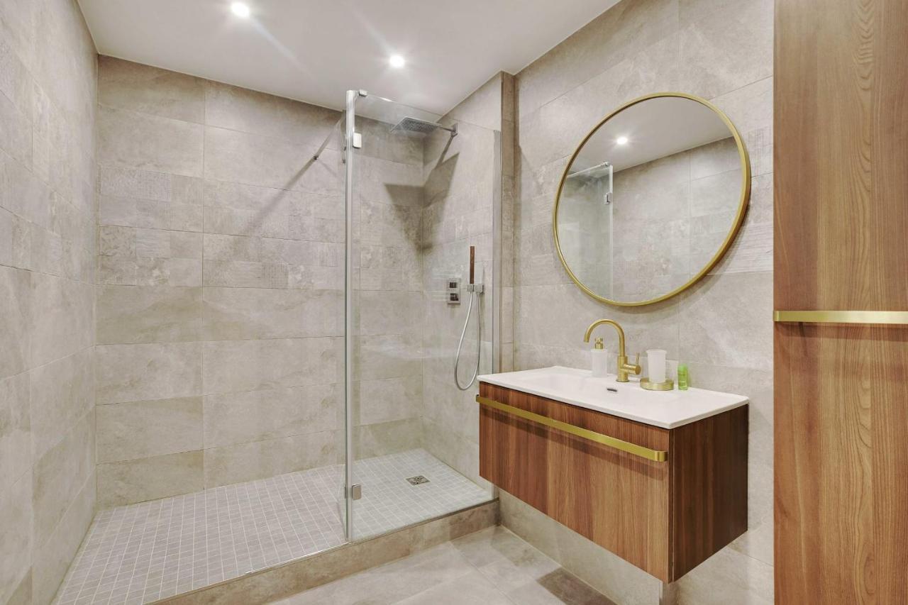 Magnificent Apartment 3Bdr-6Pax Batignolles Paris Luaran gambar